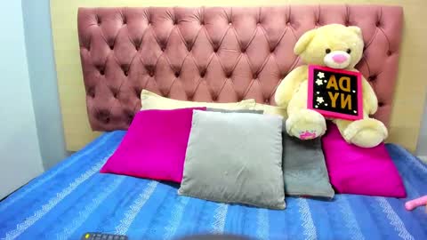 Snapshot of daniibelluci chatting on March 11, 4:30 am DaniiBelluci online show from March 11, 4:30 am