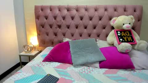 Snapshot of daniibelluci chatting on September 29, 4:11 am DaniiBelluci online show from September 29, 4:11 am