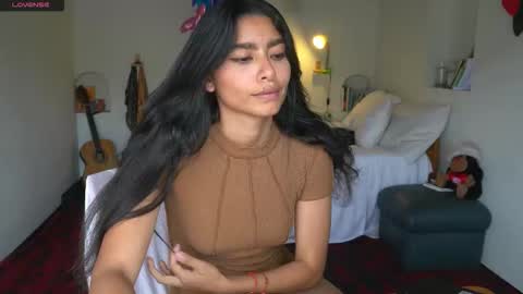 danalle .. online show from December 16, 5:30 pm