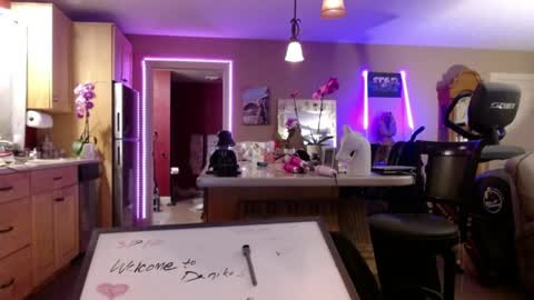 DanikaWhite69 online show from May 10, 12:44 pm