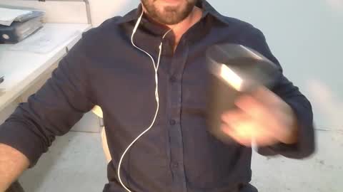 Dani Oli online show from December 17, 11:00 pm