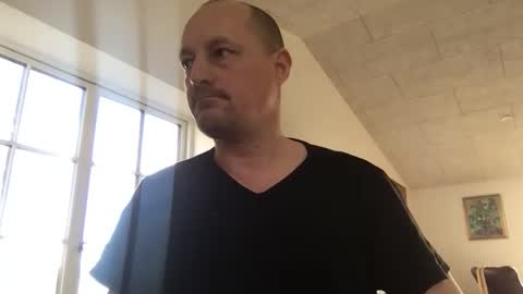 danishjss online show from March 27, 8:20 am