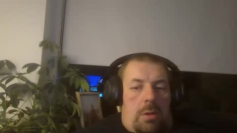 danishman1980 online show from November 16, 12:23 am