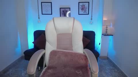 Danna online show from September 15, 9:27 pm