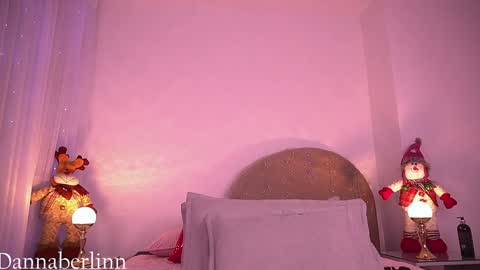 Danna Berlin  online show from December 5, 7:55 pm