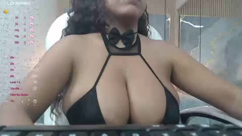 danna online show from October 31, 9:26 pm