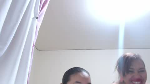 dannamomcerratt online show from May 27, 1:57 am