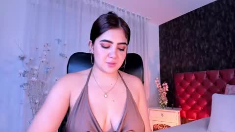 Danna online show from February 25, 6:01 pm