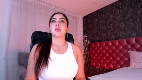 Danna online show from November 12, 5:15 pm