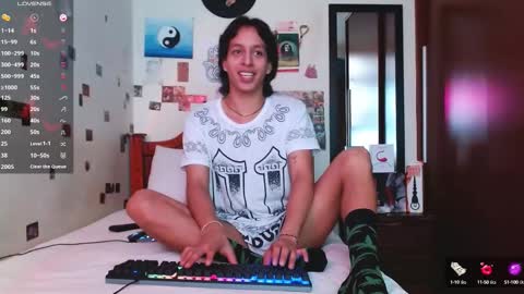 Snapshot of danny__phantom chatting on September 19, 4:44 pm phantom555 online show from September 19, 4:44 pm