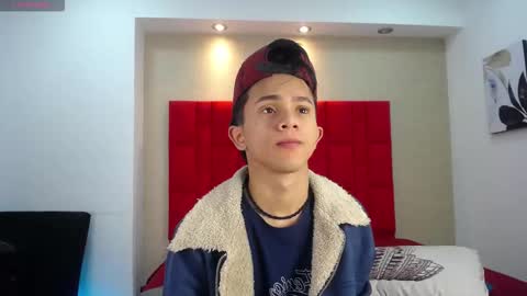 Danny online show from December 21, 1:06 pm