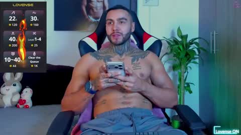 Danny Willson online show from April 10, 3:39 pm