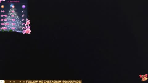 Snapshot of dannya0615_ chatting on December 13, 8:14 pm Danny online show from December 13, 8:14 pm