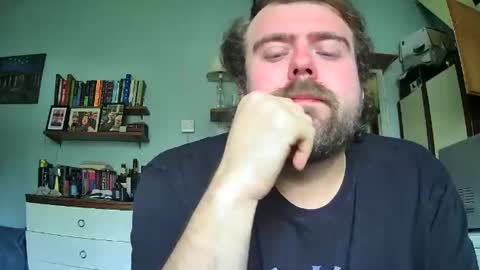 Snapshot of dannyb0y95 chatting on October 17, 9:35 am Danny online show from October 17, 9:35 am