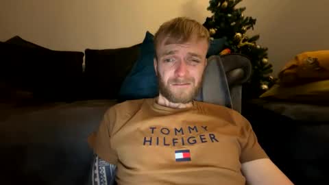 danpotter90 online show from December 9, 12:34 am