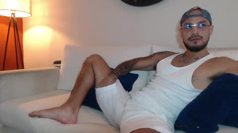 Dante Hell online show from June 2, 10:45 pm