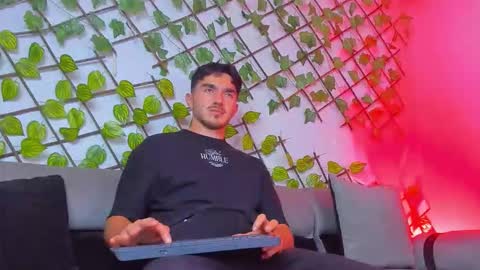 Dante online show from February 14, 3:20 am