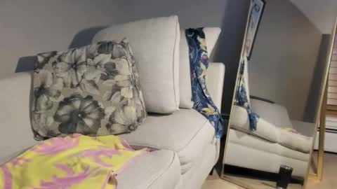 Mark online show from September 17, 7:23 am