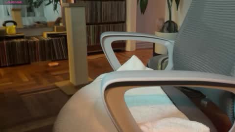 Dante online show from December 3, 6:54 am