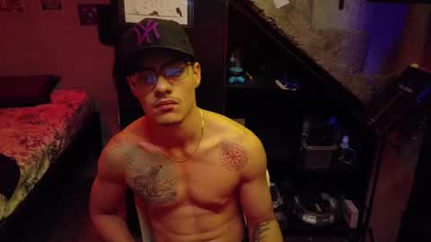 dany_kyng online show from July 2, 3:23 am