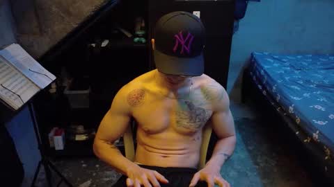 dany_kyng online show from March 20, 6:35 pm