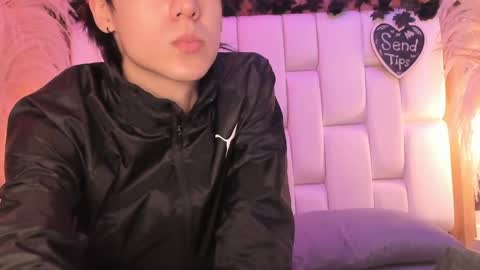 daphne_and_roger online show from April 10, 11:15 am