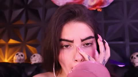 Daphne online show from October 24, 2:18 pm