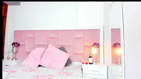 Daphne online show from January 28, 7:42 pm