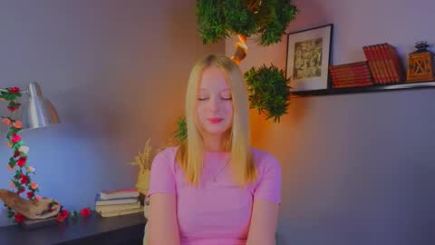 Kami online show from November 8, 3:42 am