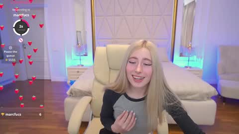 dariadelly online show from April 2, 3:30 pm