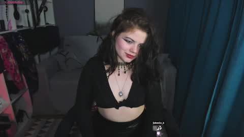 Dari the it woman online show from January 20, 9:01 pm