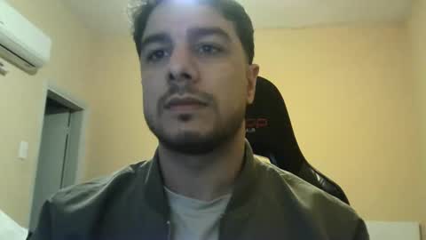 Snapshot of dario12rodriguez chatting on October 19, 5:23 am dario12rodriguez online show from October 19, 5:23 am