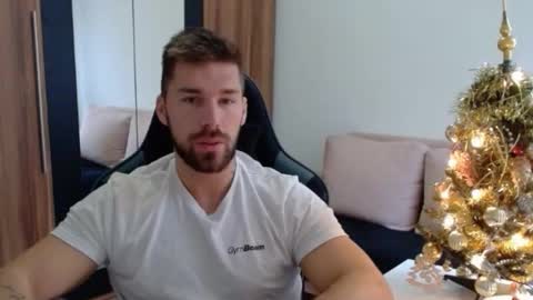 darius_94 online show from December 1, 8:01 am