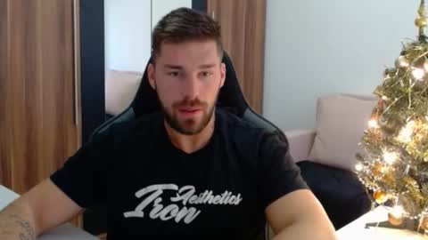 darius_94 online show from December 22, 11:28 am