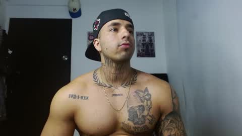 Darius Phoenix  online show from October 14, 11:30 pm