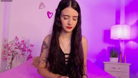 dark_angell77 online show from April 7, 11:12 am