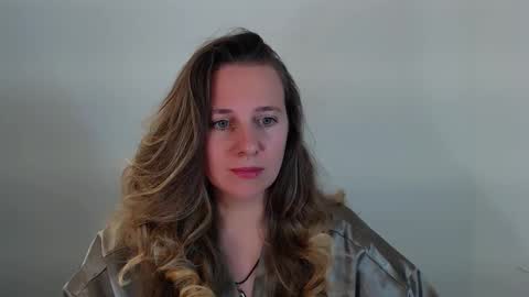 Snapshot of darklure_ chatting on September 20, 10:57 pm Anna online show from September 20, 10:57 pm