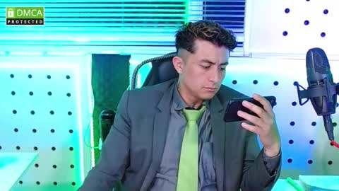 DARKO0717 online show from October 22, 1:46 pm