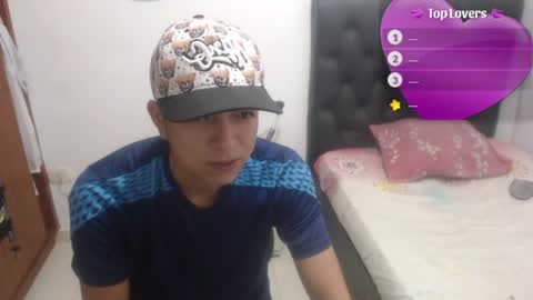 darkr_ider online show from June 13, 8:41 pm