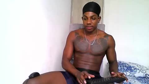 Darktemp  online show from December 19, 12:00 pm