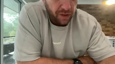 dartanian0001 online show from October 28, 4:24 am