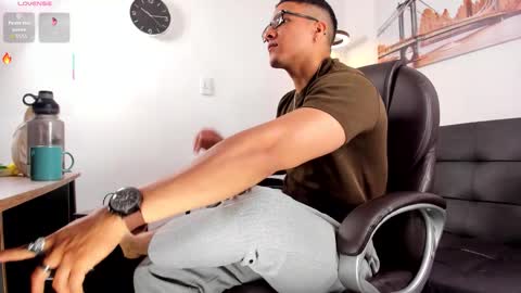 Dash online show from November 19, 1:43 pm