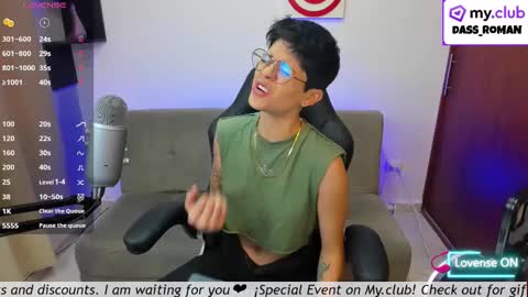 Snapshot of dass_roman chatting on March 6, 6:26 pm Dass Roman online show from March 6, 6:26 pm