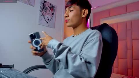 angel online show from December 19, 4:08 am