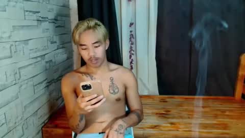 dave_boyyy online show from May 10, 8:21 am