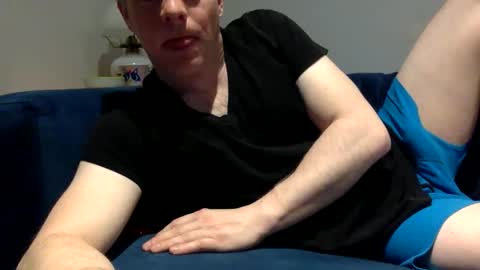 daveb709709709 online show from March 18, 2:17 am