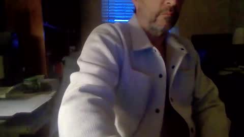 Snapshot of davethebooky chatting on December 17, 1:16 pm Dave online show from December 17, 1:16 pm