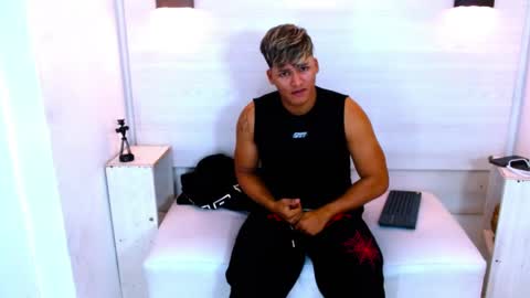 david colins  online show from April 1, 6:38 pm