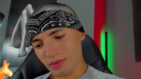 David Jons online show from October 22, 12:25 am