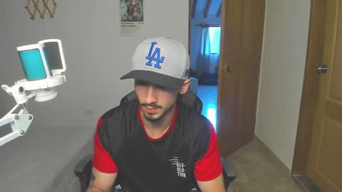 Snapshot of david_muller_ chatting on January 20, 10:04 pm David online show from January 20, 10:04 pm